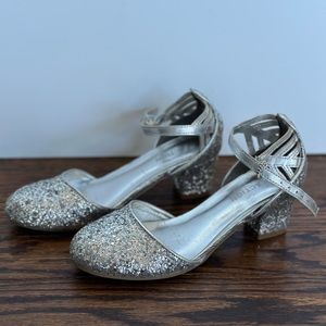 Reaction Kenneth cole girls block heel sandal (size : 1M )